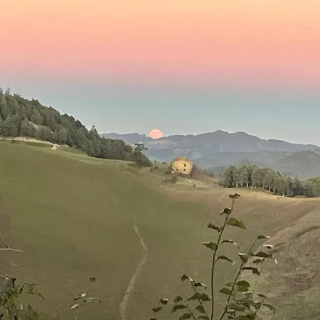Dell'agata - Rustige Natuurvilla Met Zwembad In Le Marche SantʼAngelo in Vado